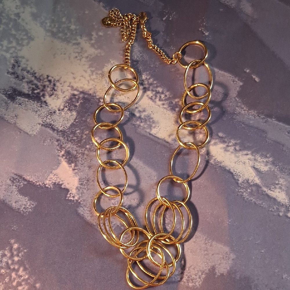 Chic Gold Link Necklace